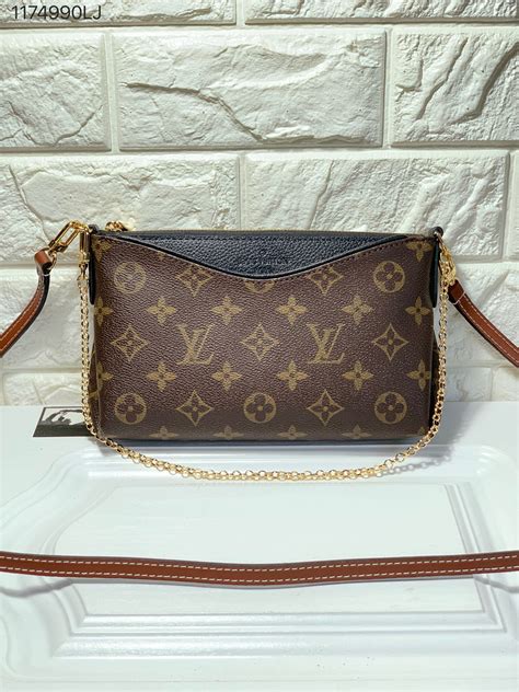 louis vuitton crossbody bag with chain strap|crossbody bags louis vuitton men's.